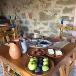 Omu Axiu Orroli